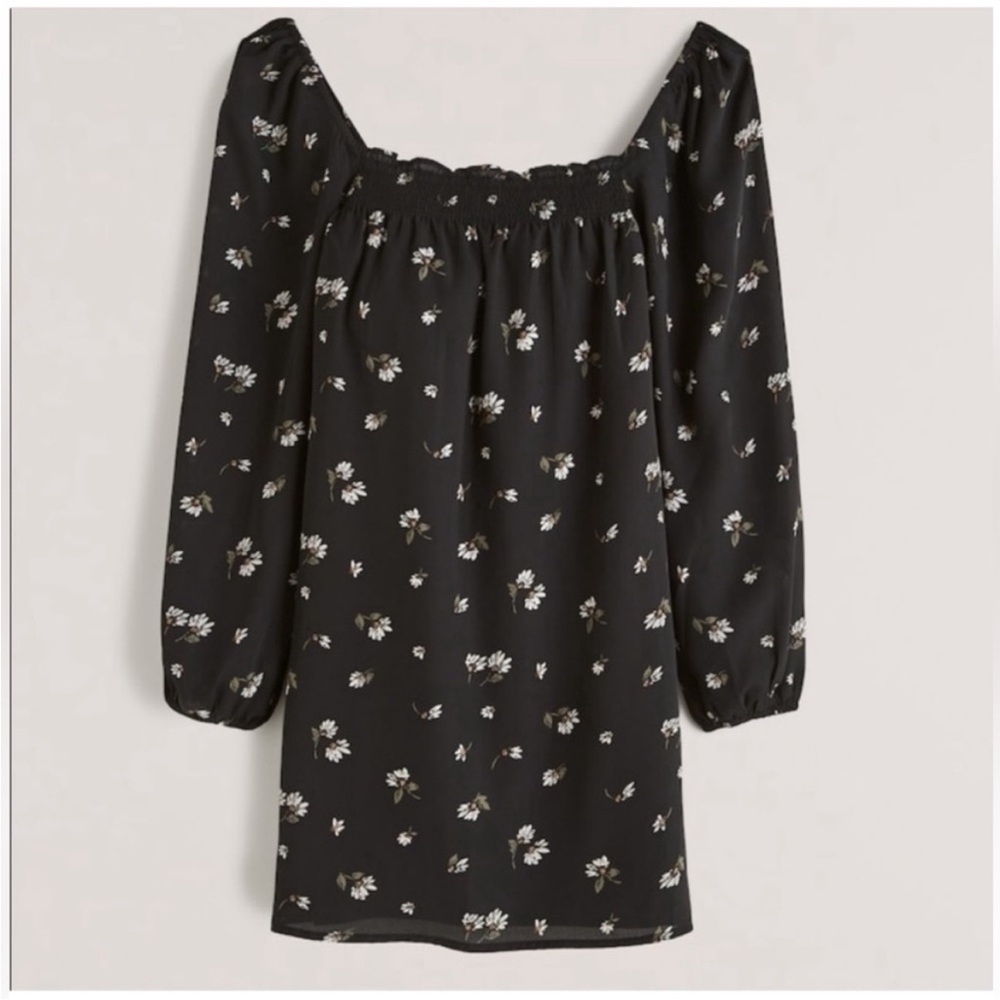 NWT A&F Long-Sleeve Smocked Neckline
Mini Dress